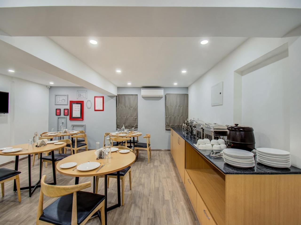 Отель Oyo Townhouse 66 Nagpur Station Ca Road Экстерьер фото