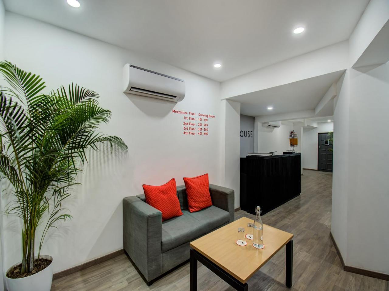Отель Oyo Townhouse 66 Nagpur Station Ca Road Экстерьер фото